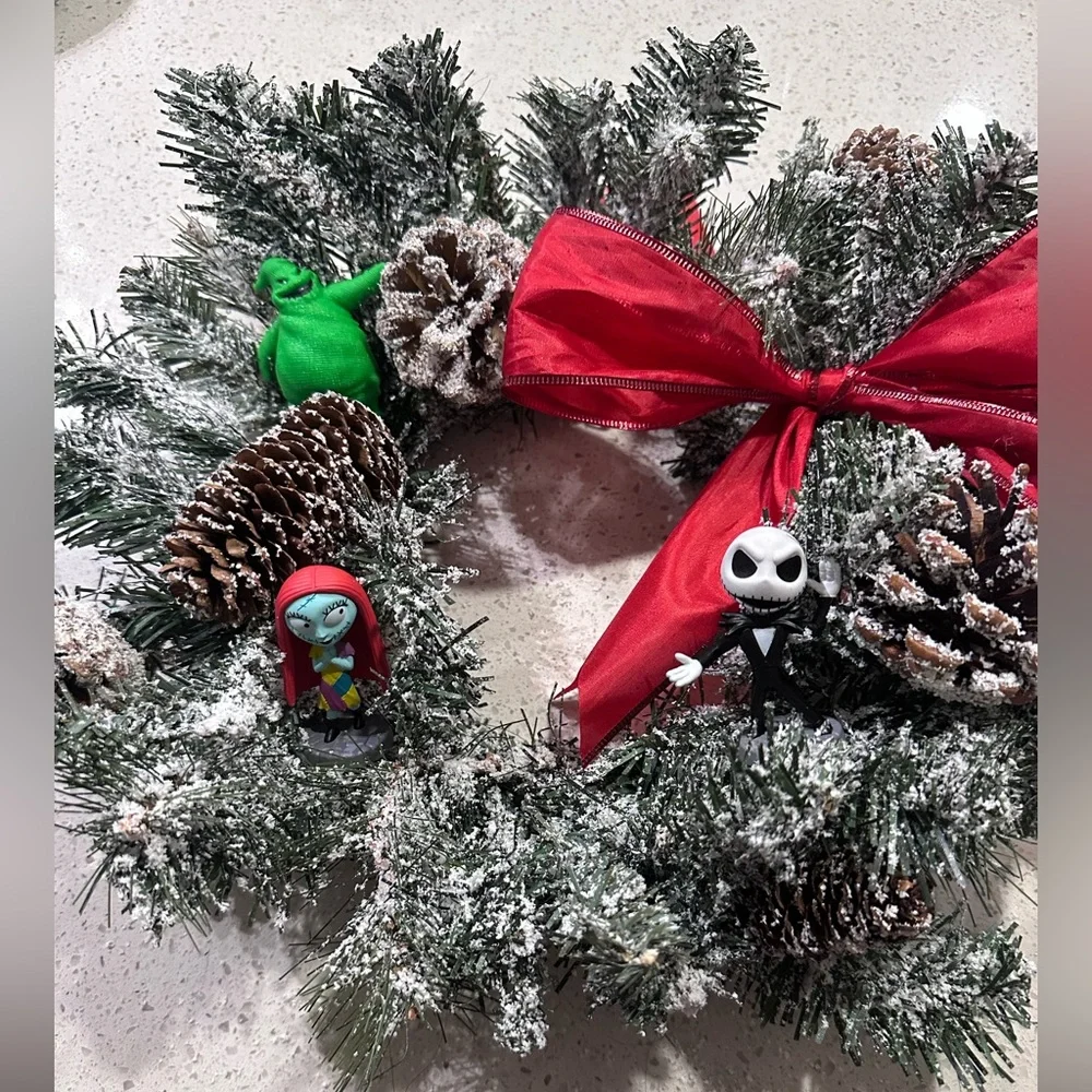 NWT Disney Nightmare Before Christmas Inspired Holiday 12in Christmas Wreath